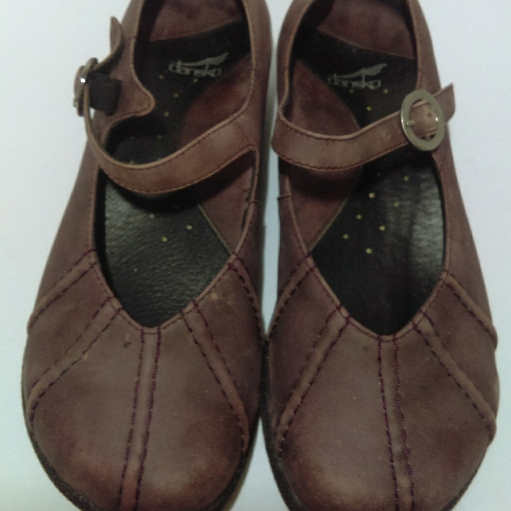 Dansko  Mary Jane Plum 38